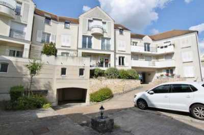 Condo For Sale in Chevreuse, France