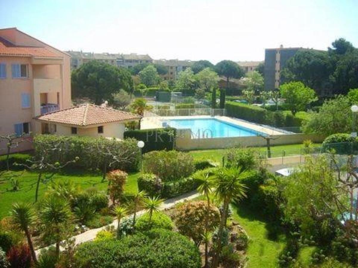 Picture of Apartment For Sale in Frejus, Cote d'Azur, France