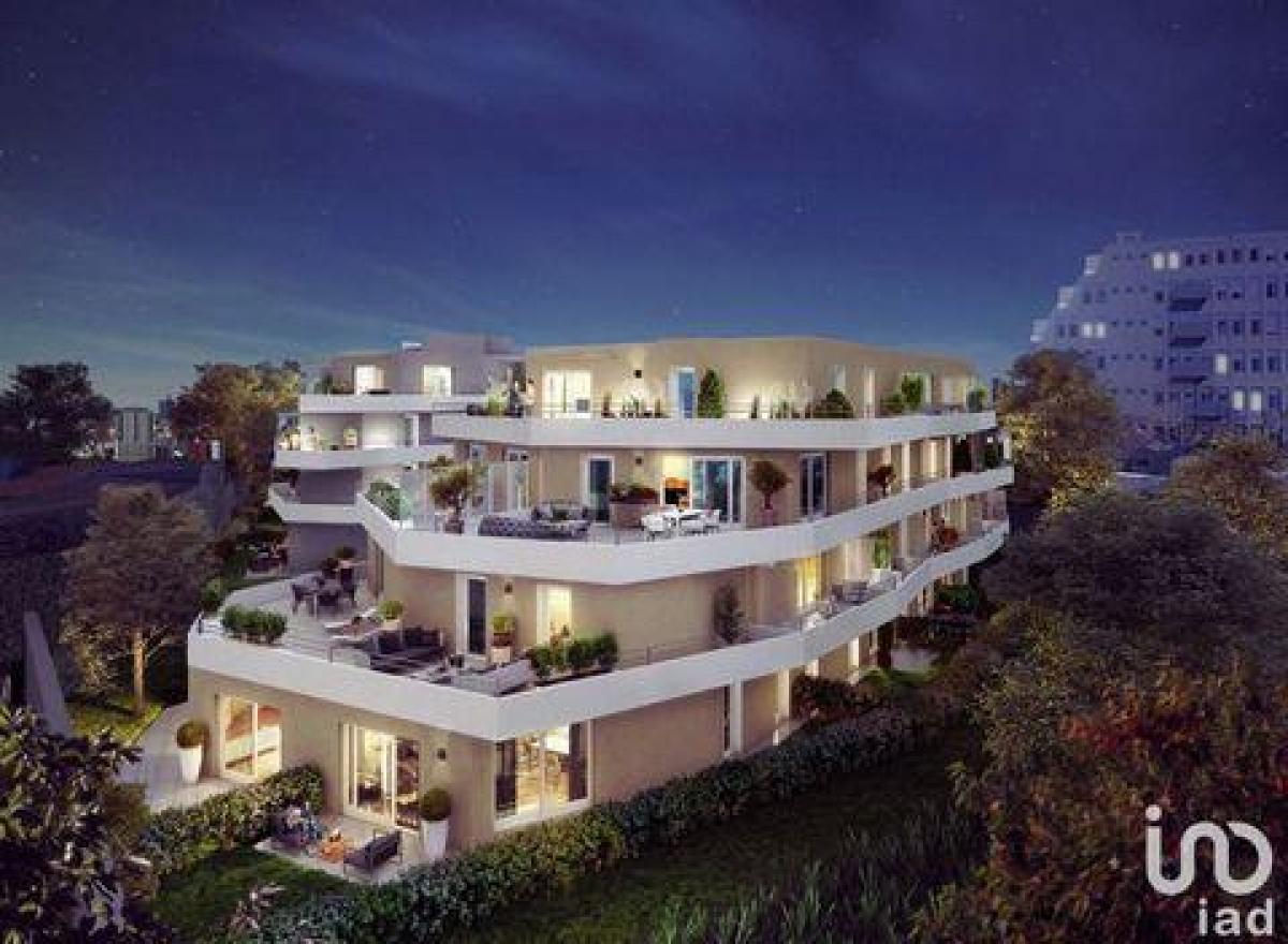 Picture of Condo For Sale in Nimes, Languedoc Roussillon, France