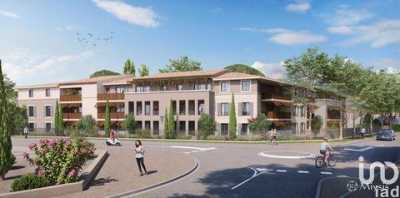 Condo For Sale in Monteux, France