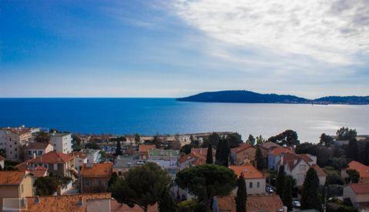 Picture of Condo For Sale in Toulon, Provence-Alpes-Cote d'Azur, France