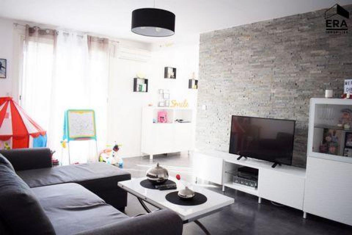 Picture of Condo For Sale in Martigues, Provence-Alpes-Cote d'Azur, France