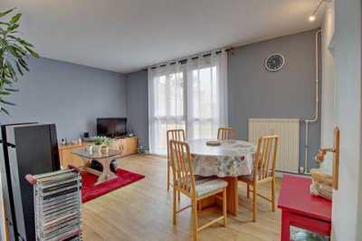 Condo For Sale in Gaillon, France