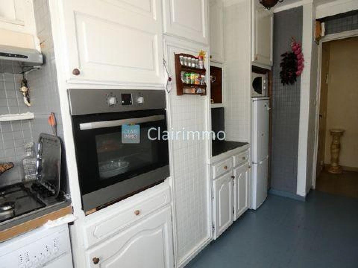 Picture of Condo For Sale in Marseille, Provence-Alpes-Cote d'Azur, France