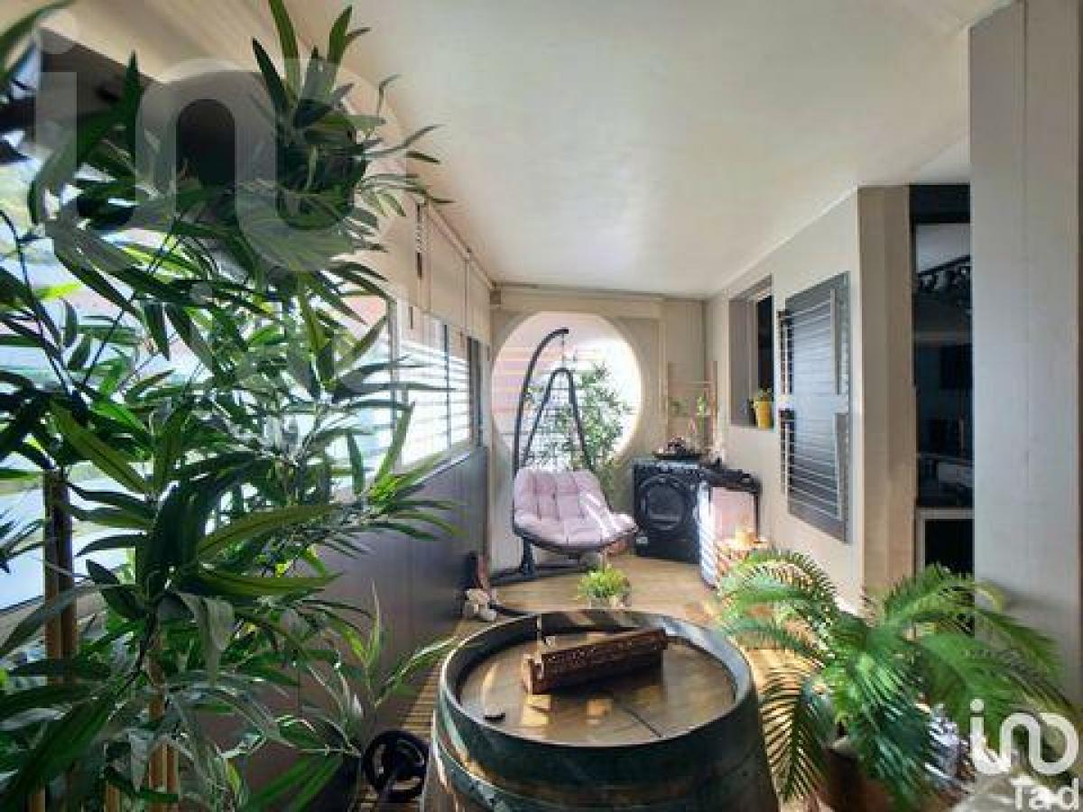 Picture of Condo For Sale in Martigues, Provence-Alpes-Cote d'Azur, France