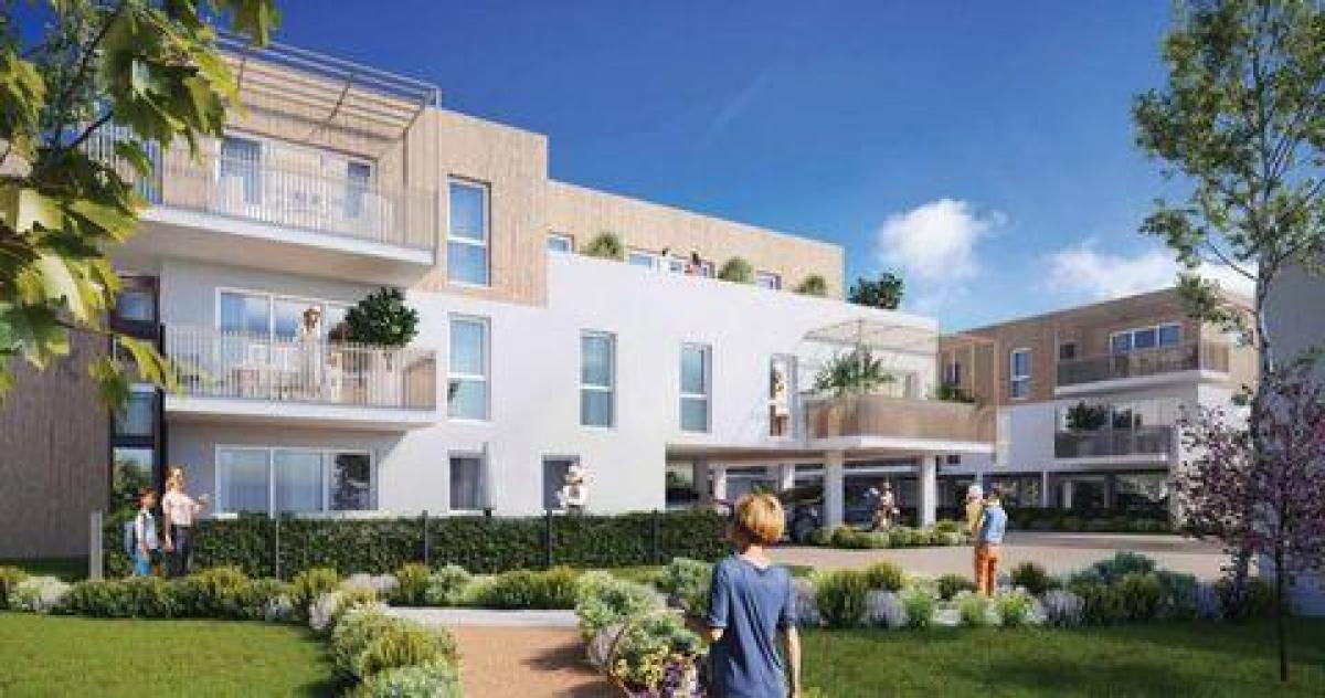 Picture of Apartment For Sale in Nimes, Languedoc Roussillon, France