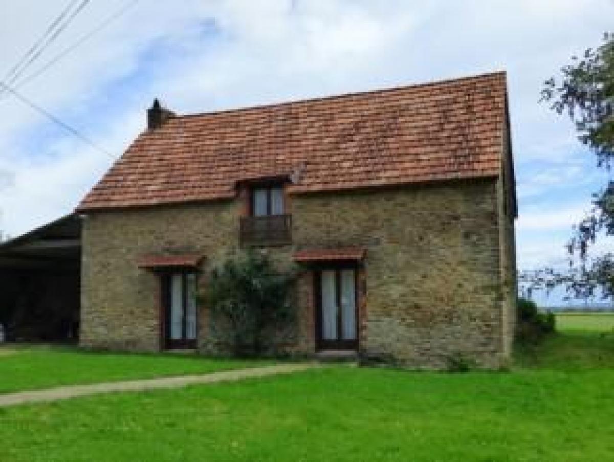 Picture of Home For Sale in Meneac, Morbihan, France