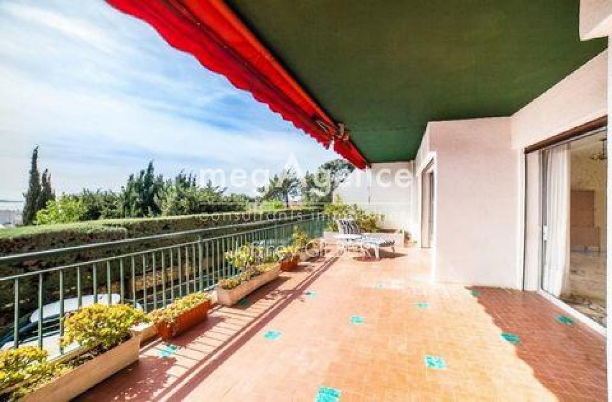 Picture of Condo For Sale in Toulon, Provence-Alpes-Cote d'Azur, France