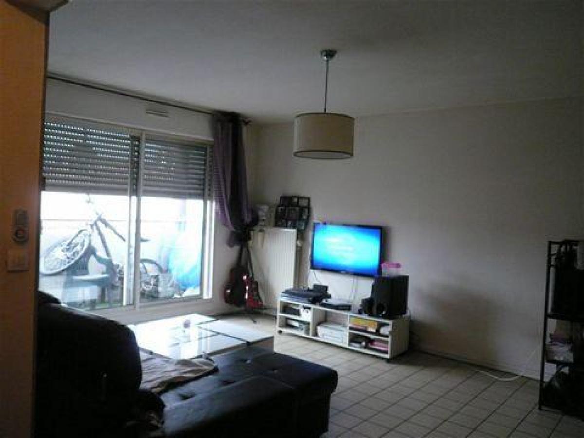 Picture of Apartment For Sale in Nimes, Languedoc Roussillon, France