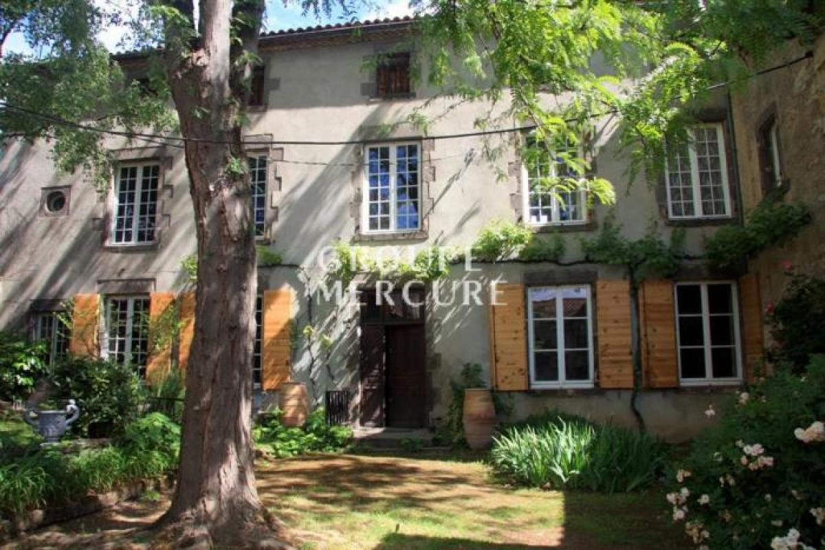 Picture of Home For Sale in Riom, Auvergne, France