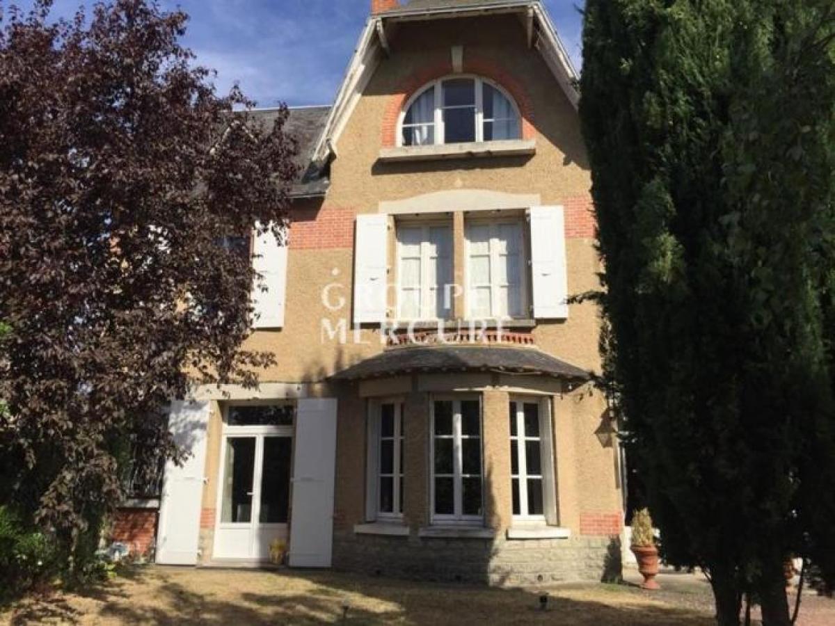 Picture of Home For Sale in Chatellerault, Poitou Charentes, France