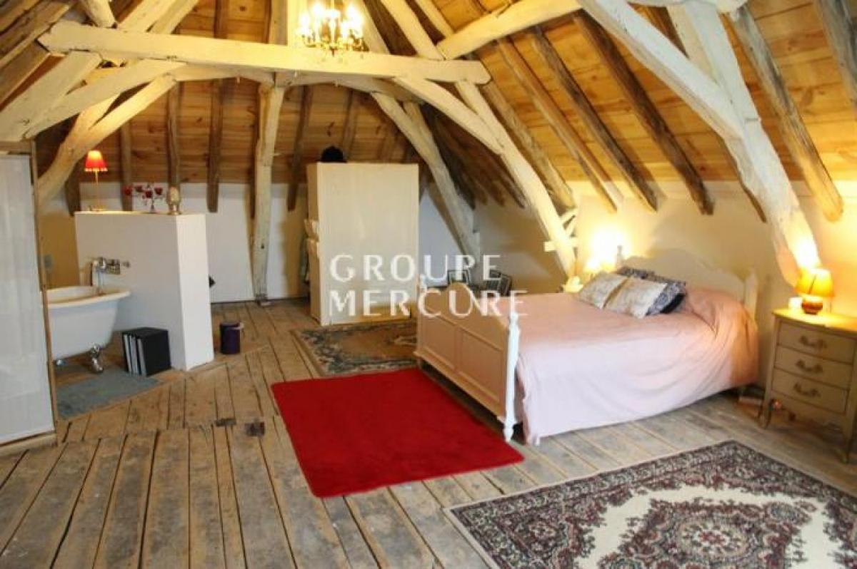 Picture of Home For Sale in Chatellerault, Poitou Charentes, France