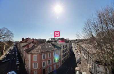 Condo For Sale in Orange, France