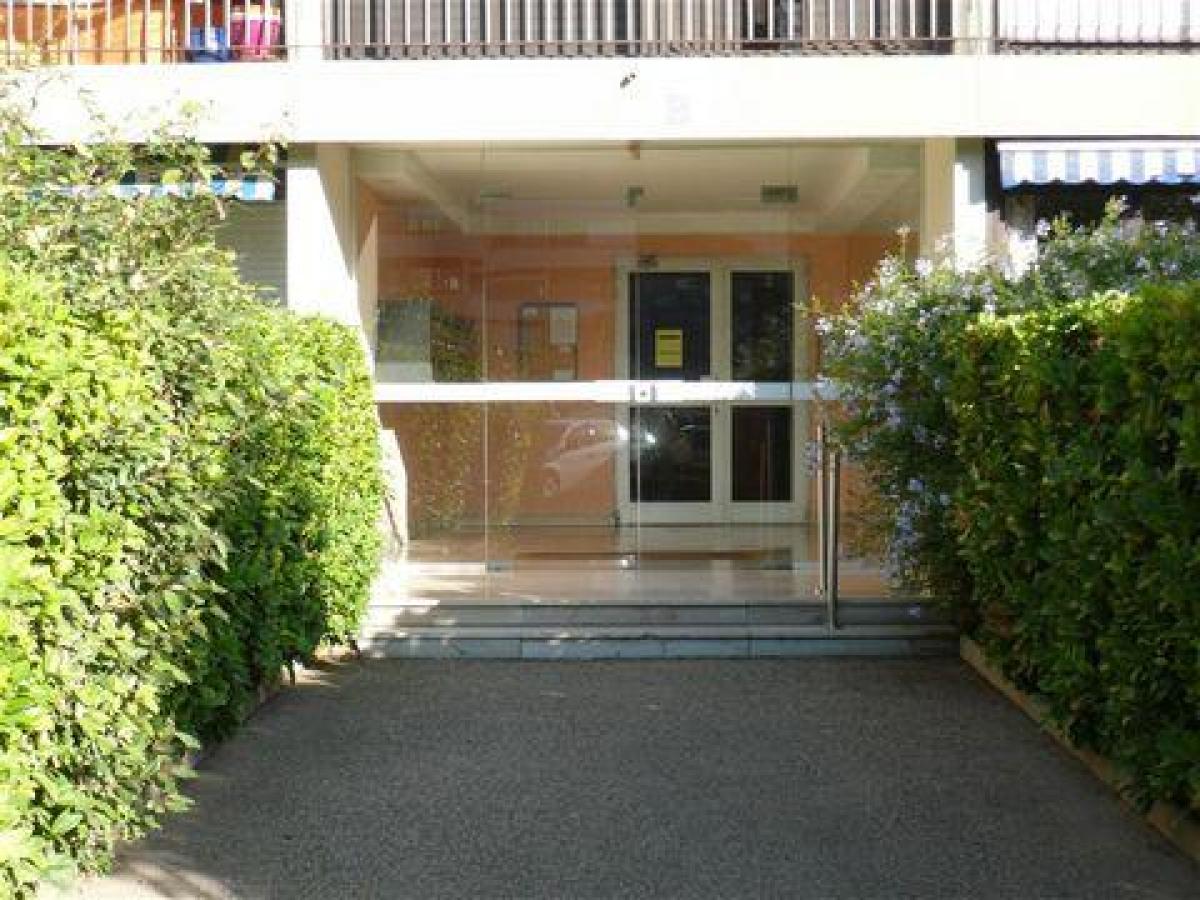 Picture of Condo For Sale in Nimes, Languedoc Roussillon, France