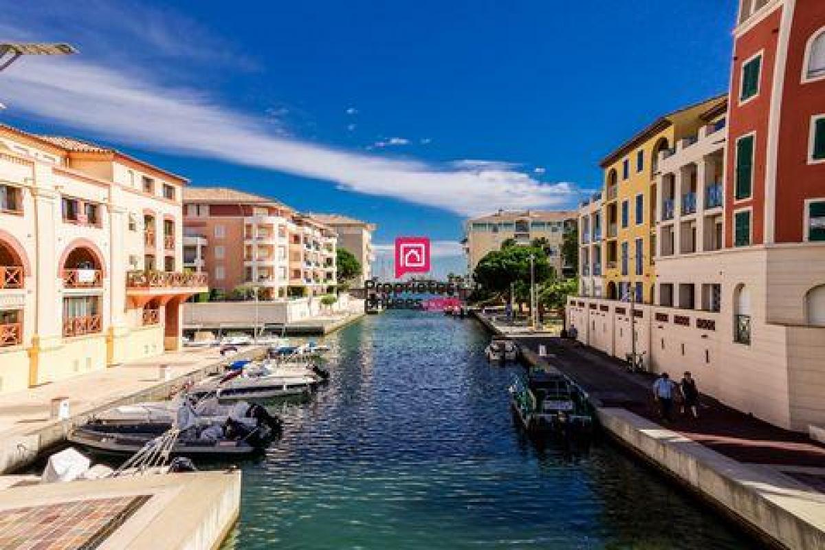 Picture of Apartment For Sale in Frejus, Cote d'Azur, France