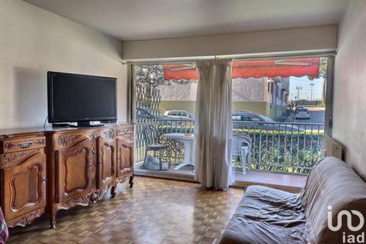 Picture of Condo For Sale in Marseille, Provence-Alpes-Cote d'Azur, France