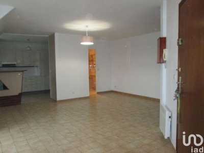 Condo For Sale in Bondoufle, France