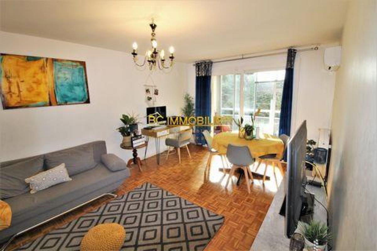 Picture of Condo For Sale in Marseille, Provence-Alpes-Cote d'Azur, France