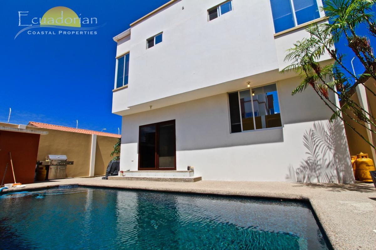 Manta 2000, Lote 14, Manta, Manabi, Ecuador Homes For Sale at GLOBAL