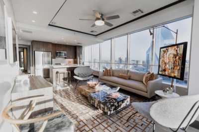 Apartment For Sale in Dallas, Texas