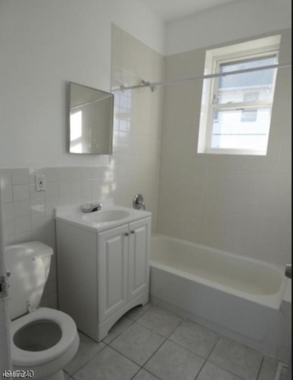 Picture of Apartment For Rent in Roselle, New Jersey, United States