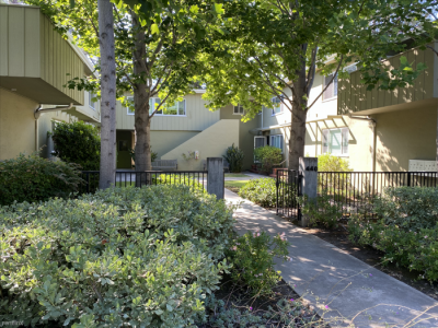 Apartment For Rent in Menlo Park, California