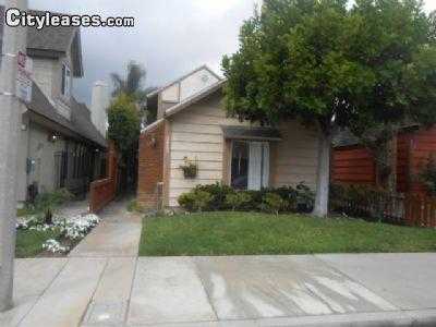 Apartment For Rent in Orange, California