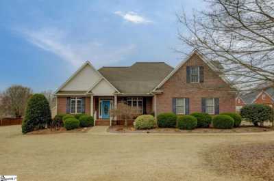 Home For Sale in Boiling Springs, South Carolina