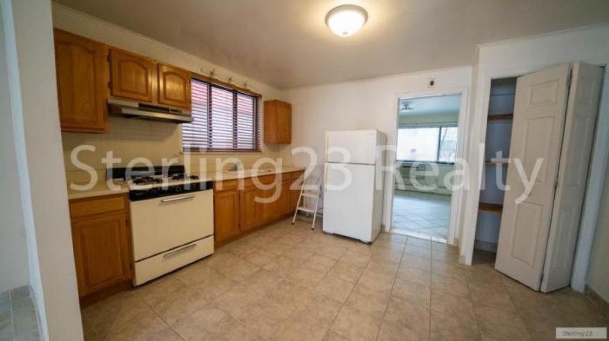 Picture of Condo For Rent in Long Island City, New York, United States