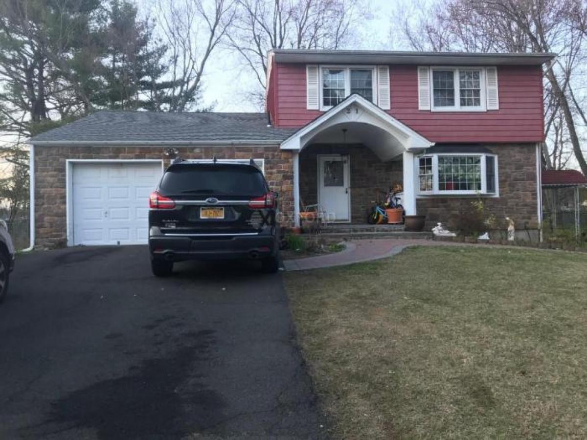Picture of Home For Sale in Spring Valley, New York, United States