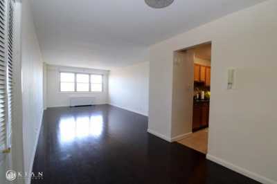 Apartment For Sale in Flushing, New York