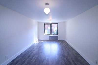 Apartment For Rent in Elmhurst, New York