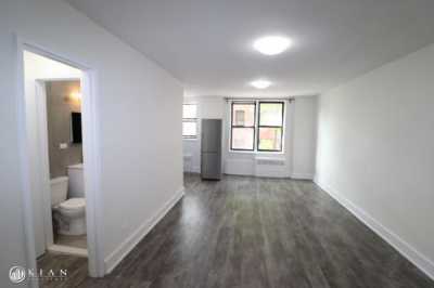 Apartment For Rent in Flushing, New York