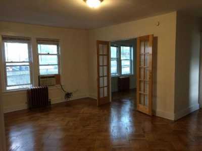 Home For Rent in Queens, New York