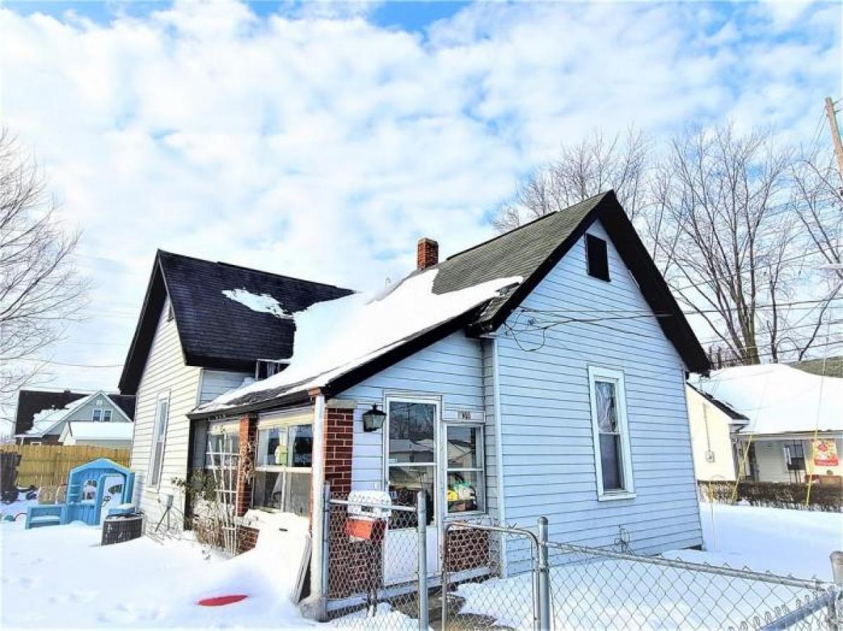 Picture of Home For Sale in Martinsville, Indiana, United States
