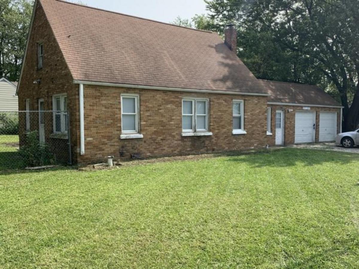 Picture of Home For Sale in Aurora, Illinois, United States