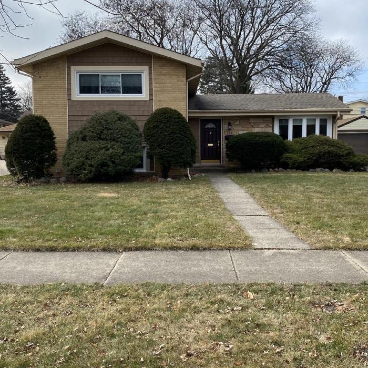 Picture of Home For Sale in Bensenville, Illinois, United States