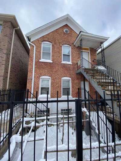 Multi-Family Home For Sale in Chicago, Illinois