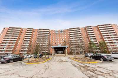 Home For Sale in Schaumburg, Illinois