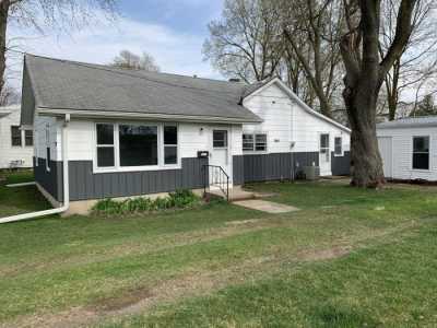 Home For Sale in Ottawa, Illinois