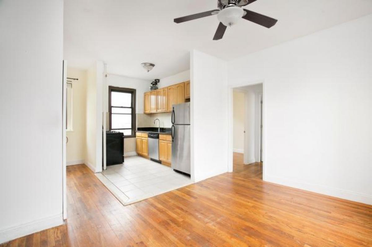 Picture of Condo For Sale in Queens, New York, United States