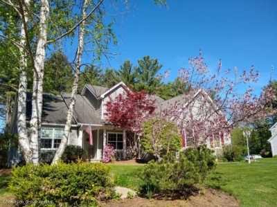 Home For Sale in Queensbury, New York