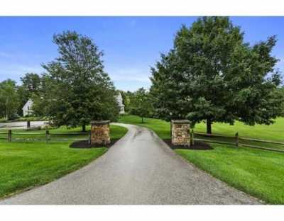 Home For Sale in Hamilton, Massachusetts