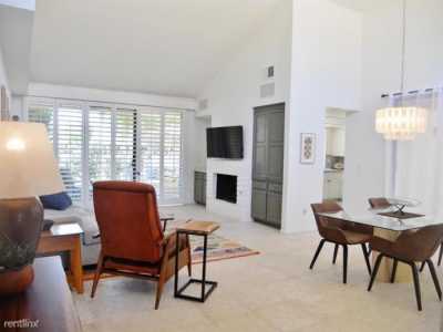 Apartment For Rent in Palm Desert, California