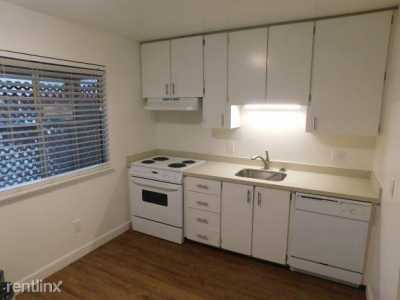 Apartment For Rent in Santa Rosa, California