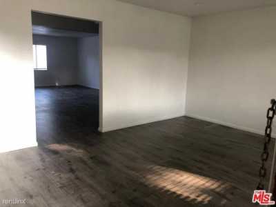 Home For Rent in Burbank, California