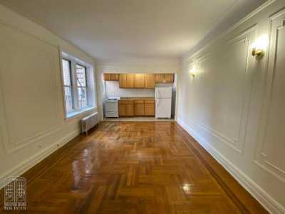 Apartment For Rent in Sunnyside, New York