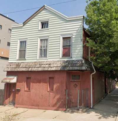 Multi-Family Home For Sale in Chicago, Illinois