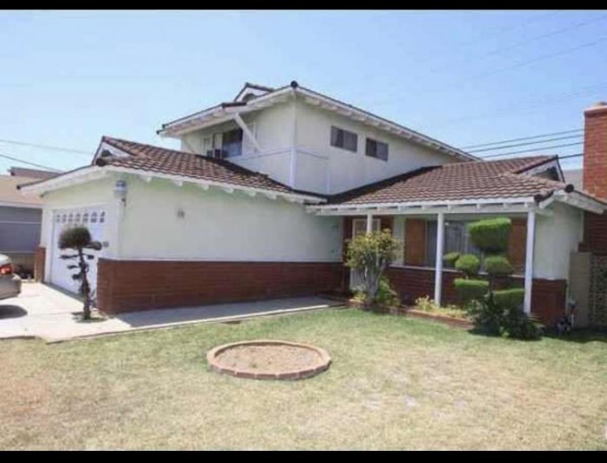 Picture of Home For Sale in Carson, California, United States