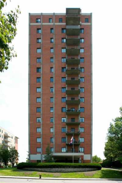 Home For Sale in Lake Saint Louis, Missouri